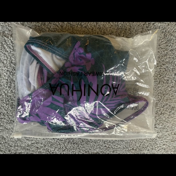 One piece tropical bathing suit - Picture 3 of 6